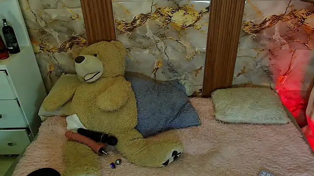 zoey-fox online show from 24, 11, 2025