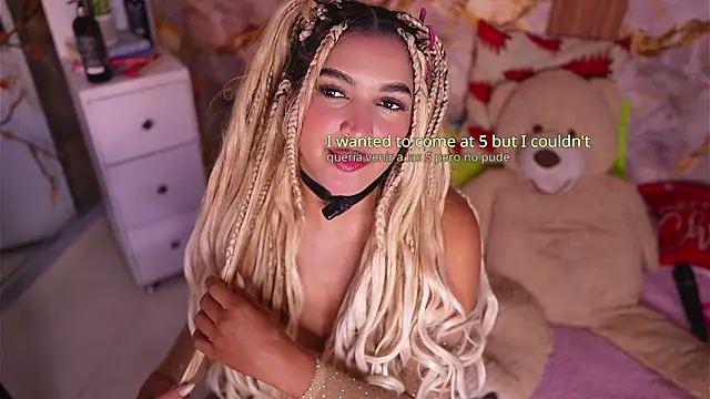 zoey-fox online show from 15, 2, 2026