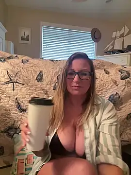 Aleesa milfxo online show from 28, 12, 2024