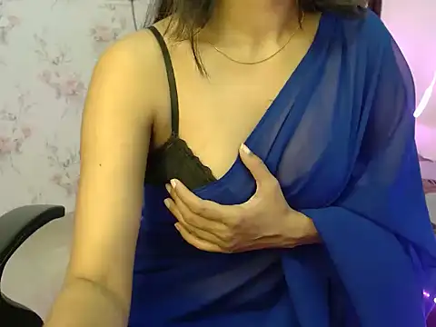 Snappy girl online show from 17, 11, 2025