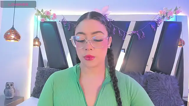 Snapshot of antonelllepiercee chatting on 3, 7, 2026 antonelllepiercee online show from 3, 7, 2026