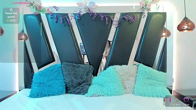 antonelllepiercee online show from 11, 4, 2026