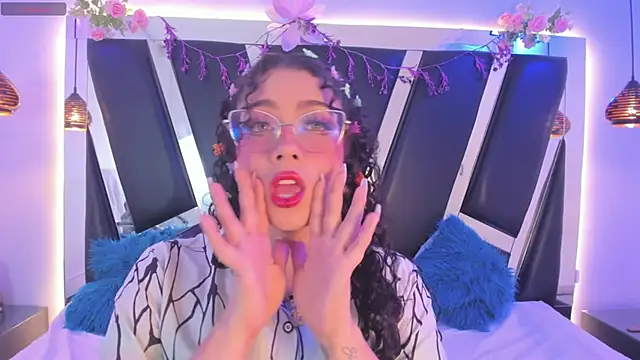 Snapshot of antonelllepiercee chatting on 21, 6, 2026 antonelllepiercee online show from 21, 6, 2026