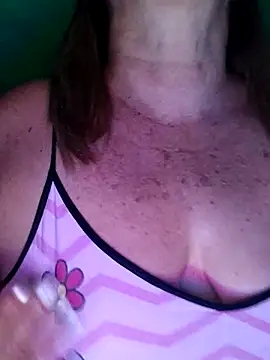 Snapshot of Kasandra_Ho chatting on 7, 10, 2025 Kasandra Ho online show from 7, 10, 2025