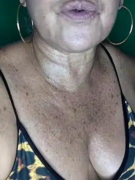 Snapshot of Kasandra_Ho chatting on 26, 10, 2025 Kasandra Ho online show from 26, 10, 2025