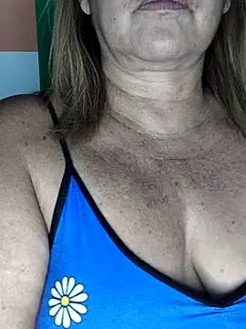 Snapshot of Kasandra_Ho chatting on 1, 10, 2025 Kasandra Ho online show from 1, 10, 2025