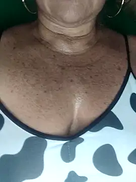 Snapshot of Kasandra_Ho chatting on 29, 10, 2025 Kasandra Ho online show from 29, 10, 2025