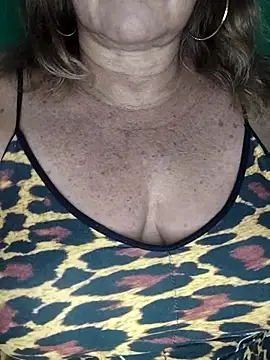 Snapshot of Kasandra_Ho chatting on 2, 11, 2025 Kasandra Ho online show from 2, 11, 2025