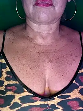 Snapshot of Kasandra_Ho chatting on 24, 11, 2025 Kasandra Ho online show from 24, 11, 2025