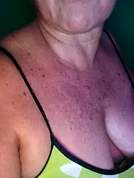 Snapshot of Kasandra_Ho chatting on 22, 11, 2025 Kasandra Ho online show from 22, 11, 2025