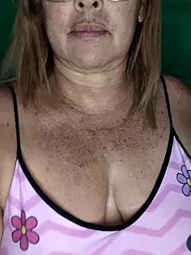 Snapshot of Kasandra_Ho chatting on 2, 10, 2025 Kasandra Ho online show from 2, 10, 2025