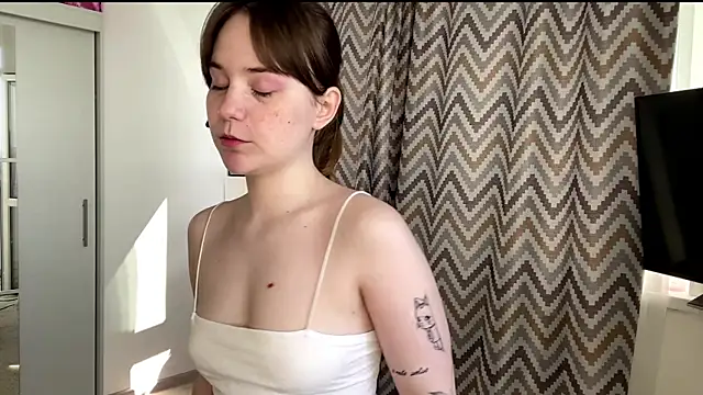 Snapshot of EditaBumford chatting on 12, 6, 2026 EditaBumford online show from 12, 6, 2026