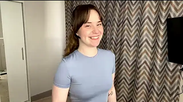Snapshot of EditaBumford chatting on 4, 6, 2026 EditaBumford online show from 4, 6, 2026