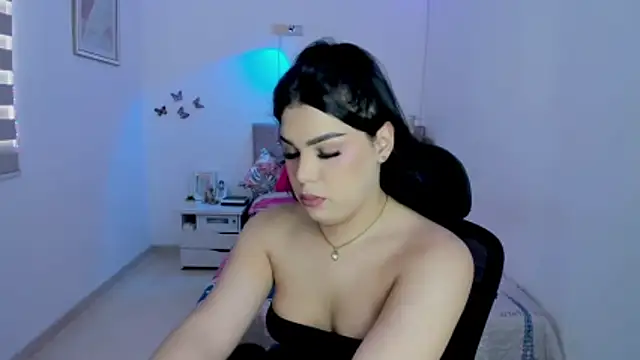 linda zaam83866 online show from 15, 11, 2025