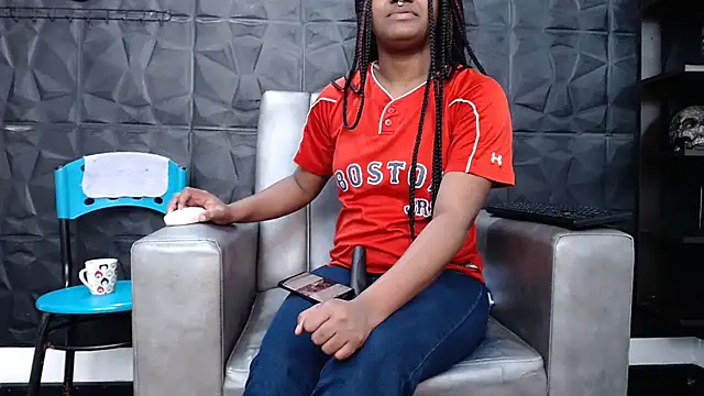 Snapshot of Hanna_Fox_69 chatting on 2, 12, 2025 Hanna Fox 69 online show from 2, 12, 2025