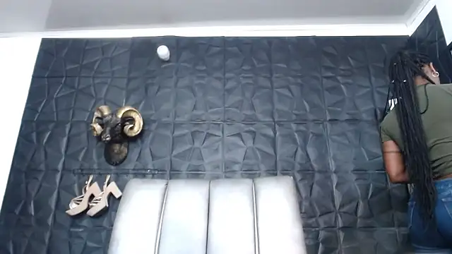 Snapshot of Hanna_Fox_69 chatting on 31, 10, 2025 Hanna Fox 69 online show from 31, 10, 2025