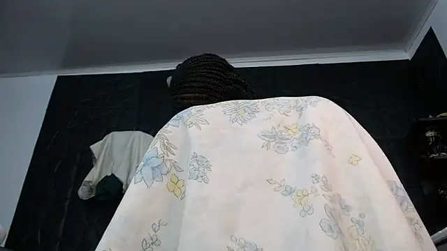 Snapshot of Hanna_Fox_69 chatting on 18, 10, 2025 Hanna Fox 69 online show from 18, 10, 2025