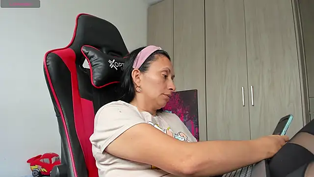 gracekelly12 online show from 1, 12, 2025