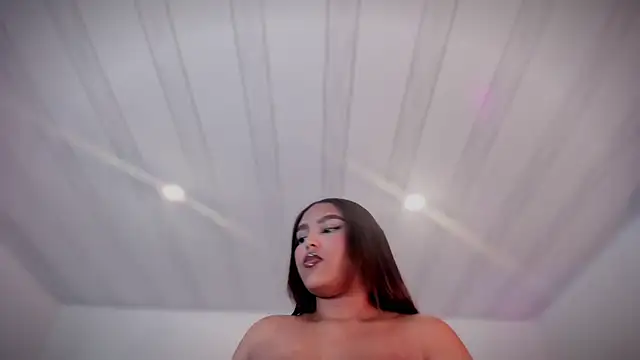 Amywood222 online show from 5, 12, 2024