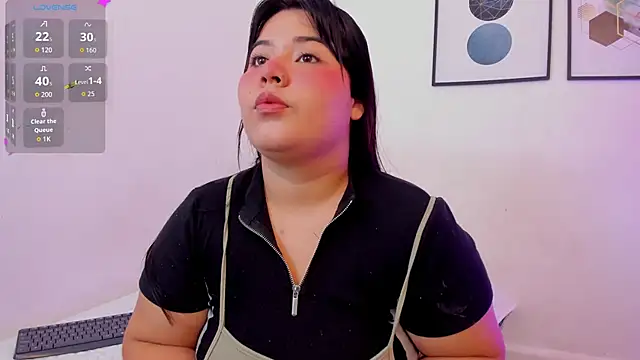 Snapshot of Abriil7 chatting on 11, 9, 2025 Abriil7 online show from 11, 9, 2025