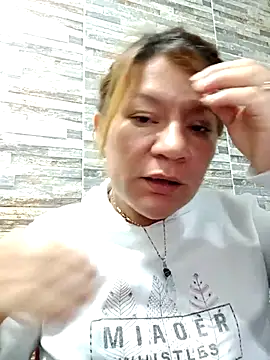 Snapshot of Skylar-Vox- chatting on 28, 10, 2025 Skylar-Vox- online show from 28, 10, 2025