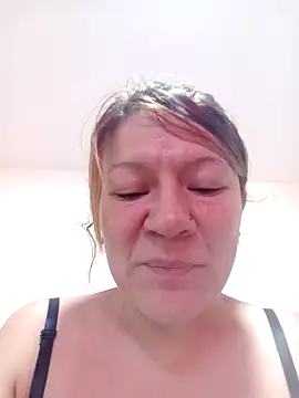 Snapshot of Skylar-Vox- chatting on 22, 11, 2025 Skylar-Vox- online show from 22, 11, 2025