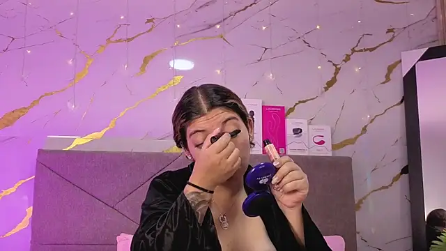 agatha 97  online show from 20, 4, 2026