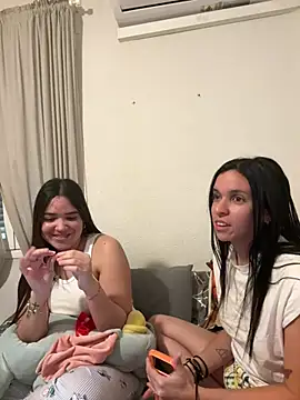 daniniescobarr online show from 28, 3, 2026