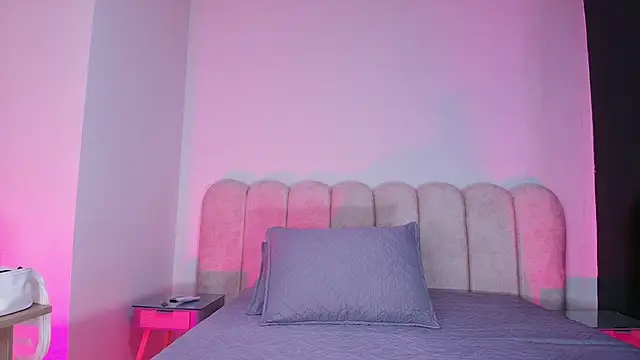 mia stanfort online show from 22, 11, 2025