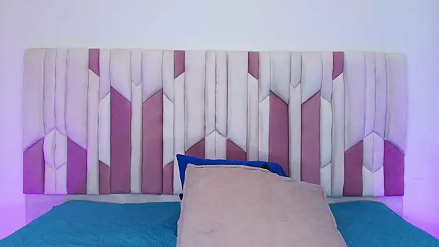 mia stanfort online show from 28, 10, 2025