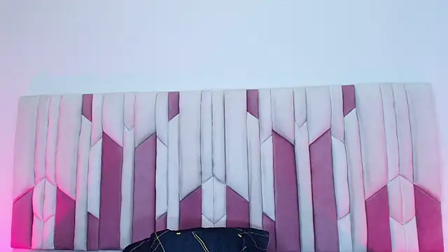 mia stanfort online show from 12, 10, 2025