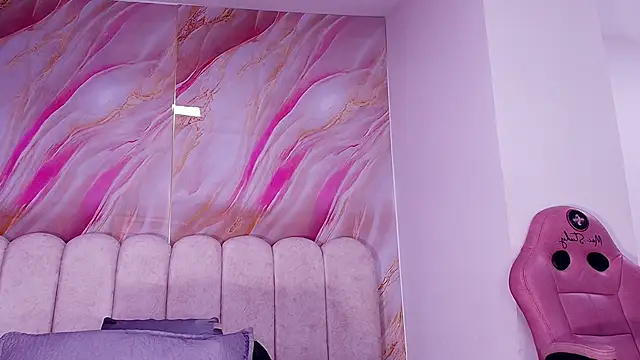 mia stanfort online show from 15, 2, 2026