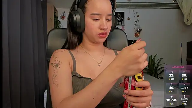 emilyrouxe online show from 21, 3, 2025