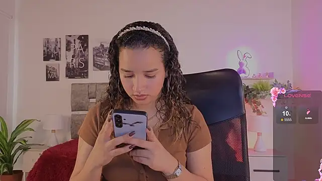 Snapshot of emilyrouxe chatting on 29, 5, 2026 emilyrouxe online show from 29, 5, 2026