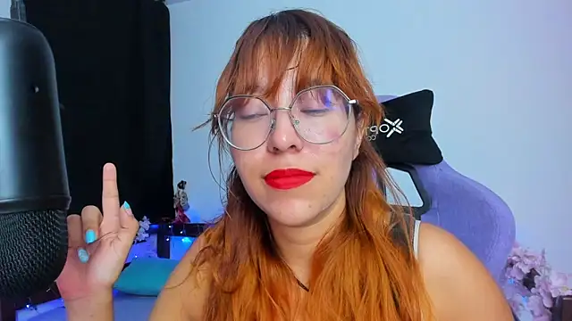 Snapshot of _Moon_Johnson chatting on 21, 10, 2025  Moon Johnson online show from 21, 10, 2025