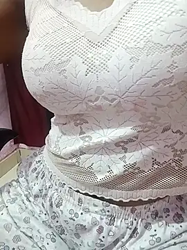 gulabo-Queen online show from 7, 10, 2025