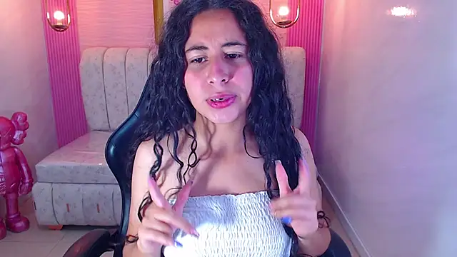 Snapshot of paris_sub1_ chatting on 12, 11, 2025 paris sub1 online show from 12, 11, 2025