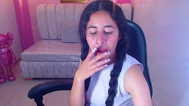 Snapshot of paris_sub1_ chatting on 4, 11, 2025 paris sub1 online show from 4, 11, 2025