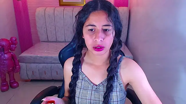 Snapshot of paris_sub1_ chatting on 5, 11, 2025 paris sub1 online show from 5, 11, 2025