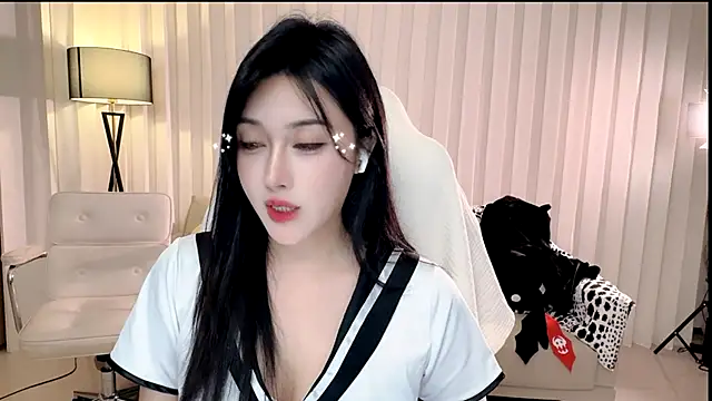 K-moumou online show from 10, 11, 2025