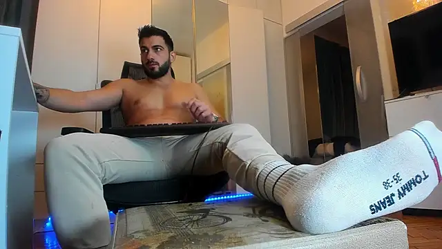 Snapshot of welcometo_hell chatting on 12, 10, 2025 welcometo hell online show from 12, 10, 2025