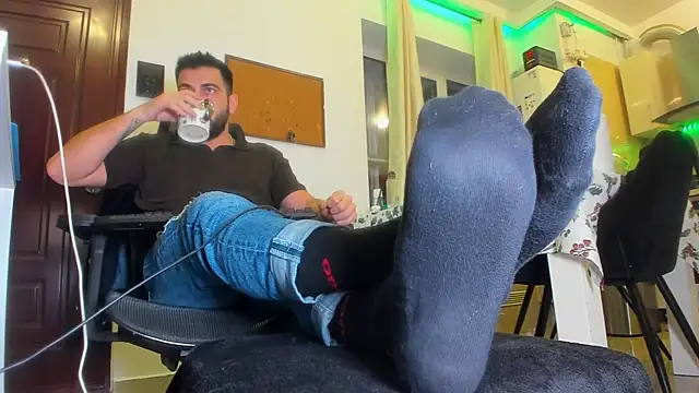 Snapshot of welcometo_hell chatting on 25, 11, 2025 welcometo hell online show from 25, 11, 2025