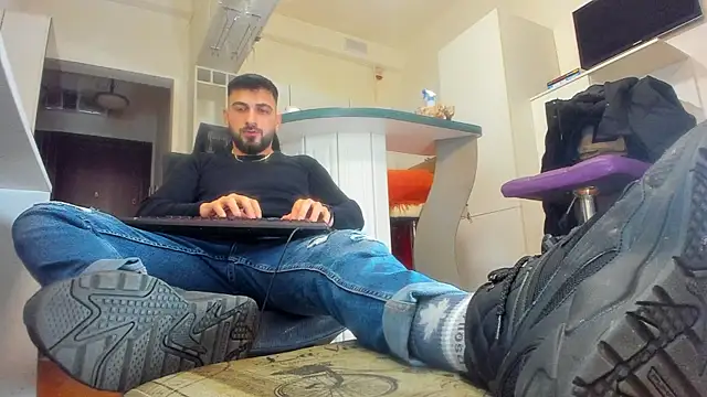 Snapshot of welcometo_hell chatting on 12, 11, 2025 welcometo hell online show from 12, 11, 2025