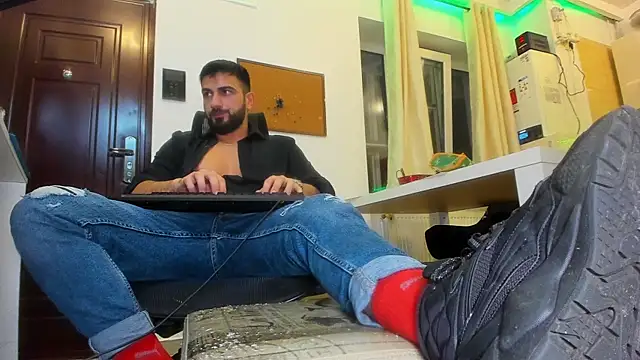 Snapshot of welcometo_hell chatting on 22, 11, 2025 welcometo hell online show from 22, 11, 2025