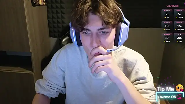 Snapshot of bambelbye chatting on 24, 2, 2025 bambelbye online show from 24, 2, 2025