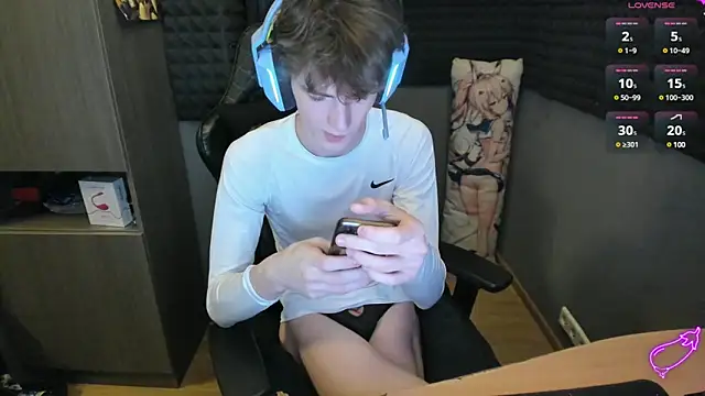 Snapshot of bambelbye chatting on 10, 12, 2024 bambelbye online show from 10, 12, 2024