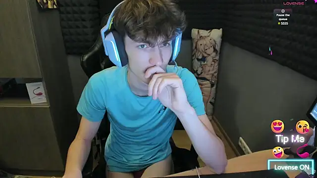 Snapshot of bambelbye chatting on 14, 12, 2024 bambelbye online show from 14, 12, 2024