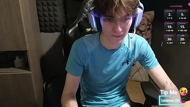 Snapshot of bambelbye chatting on 8, 2, 2025 bambelbye online show from 8, 2, 2025