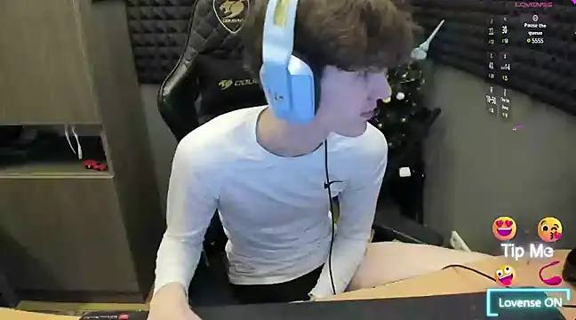 Snapshot of bambelbye chatting on 11, 1, 2025 bambelbye online show from 11, 1, 2025