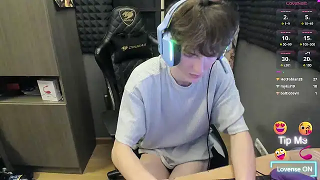 Snapshot of bambelbye chatting on 10, 12, 2024 bambelbye online show from 10, 12, 2024